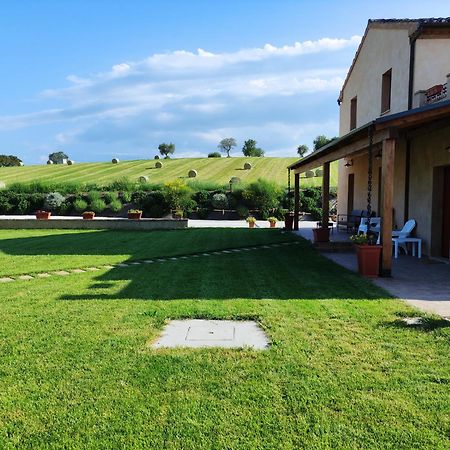 Casa Montefiore 13 Girasoli Lt Nella Tranquilla Campagna Marchigiana Ancona Exterior photo